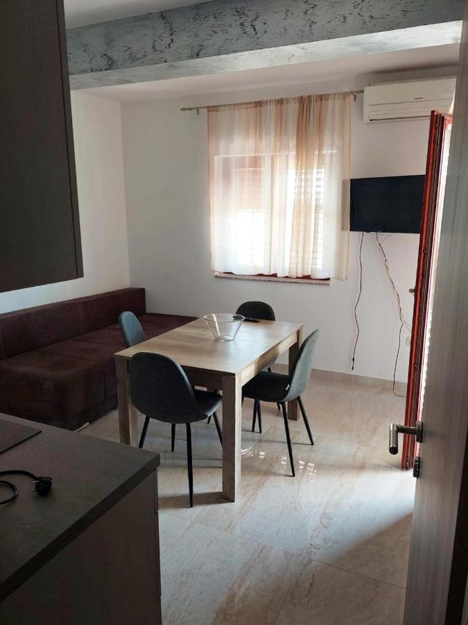 Apartments By The Sea Sukosan, Zadar - 12313 Экстерьер фото