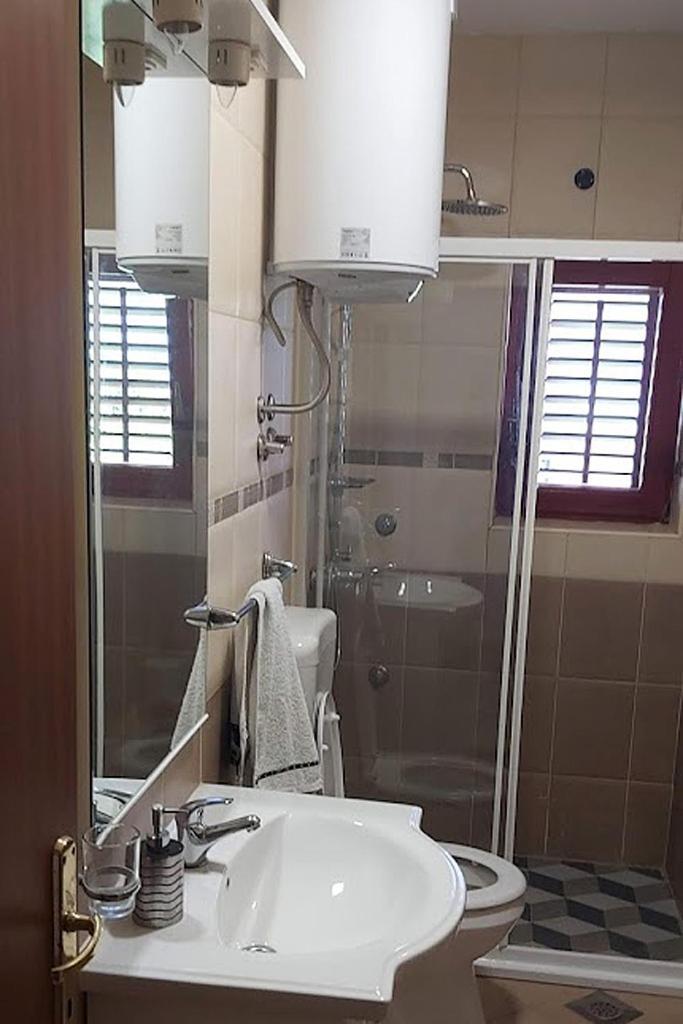 Apartments By The Sea Sukosan, Zadar - 12313 Номер фото