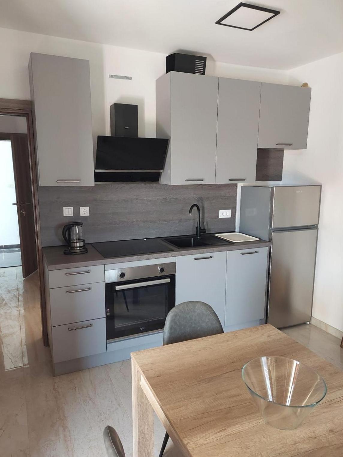Apartments By The Sea Sukosan, Zadar - 12313 Номер фото