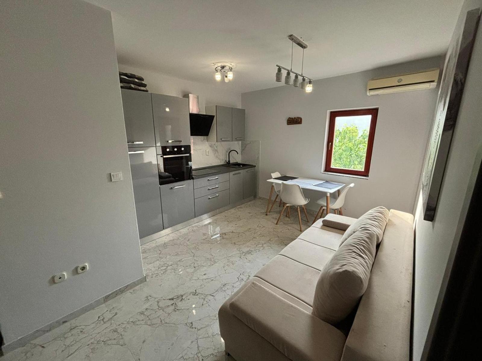 Apartments By The Sea Sukosan, Zadar - 12313 Экстерьер фото